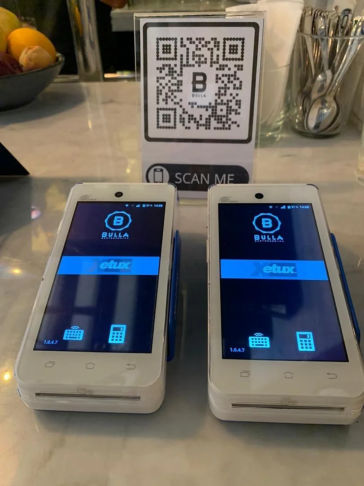 Restaurante BULLA atiende a sus clientes con el Smart Móvil Xetux.